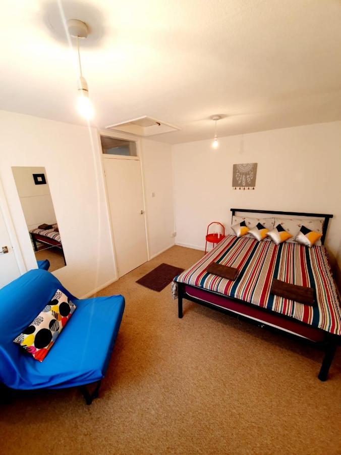 Rayleigh Town Centre 2 Bedroom Apartment Exterior photo
