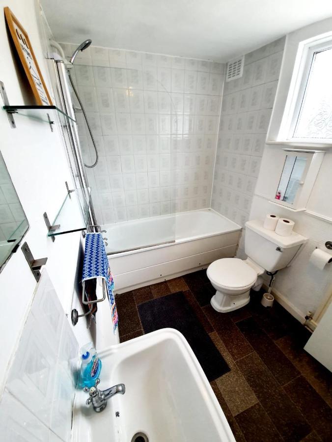 Rayleigh Town Centre 2 Bedroom Apartment Exterior photo